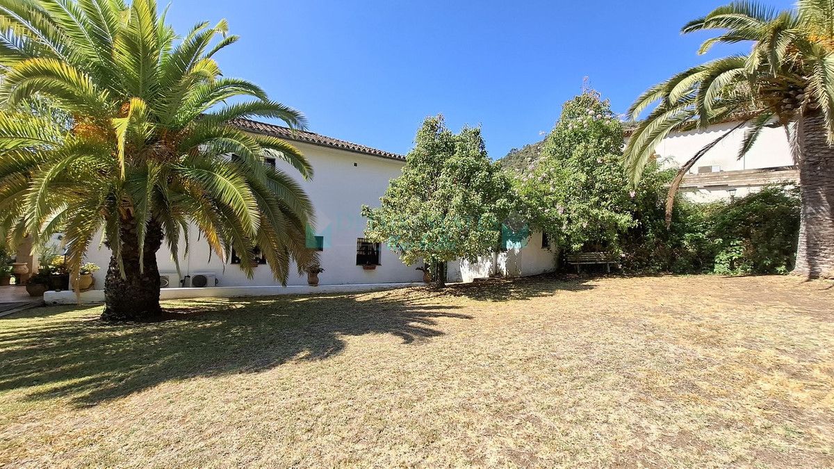 Villa en venta en Benahavis