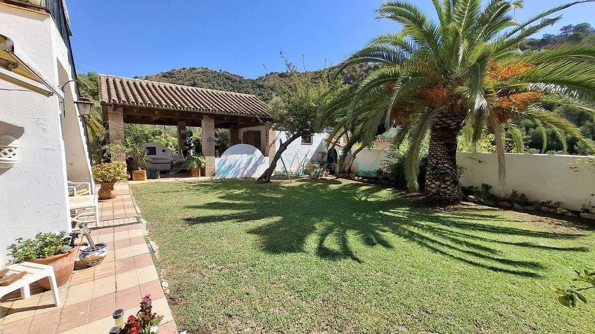 Villa en venta en Benahavis