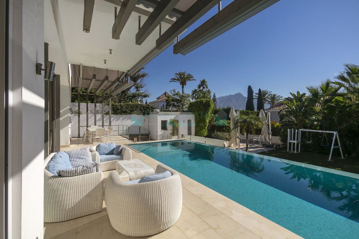 Villa for rent in La Quinta, Benahavis