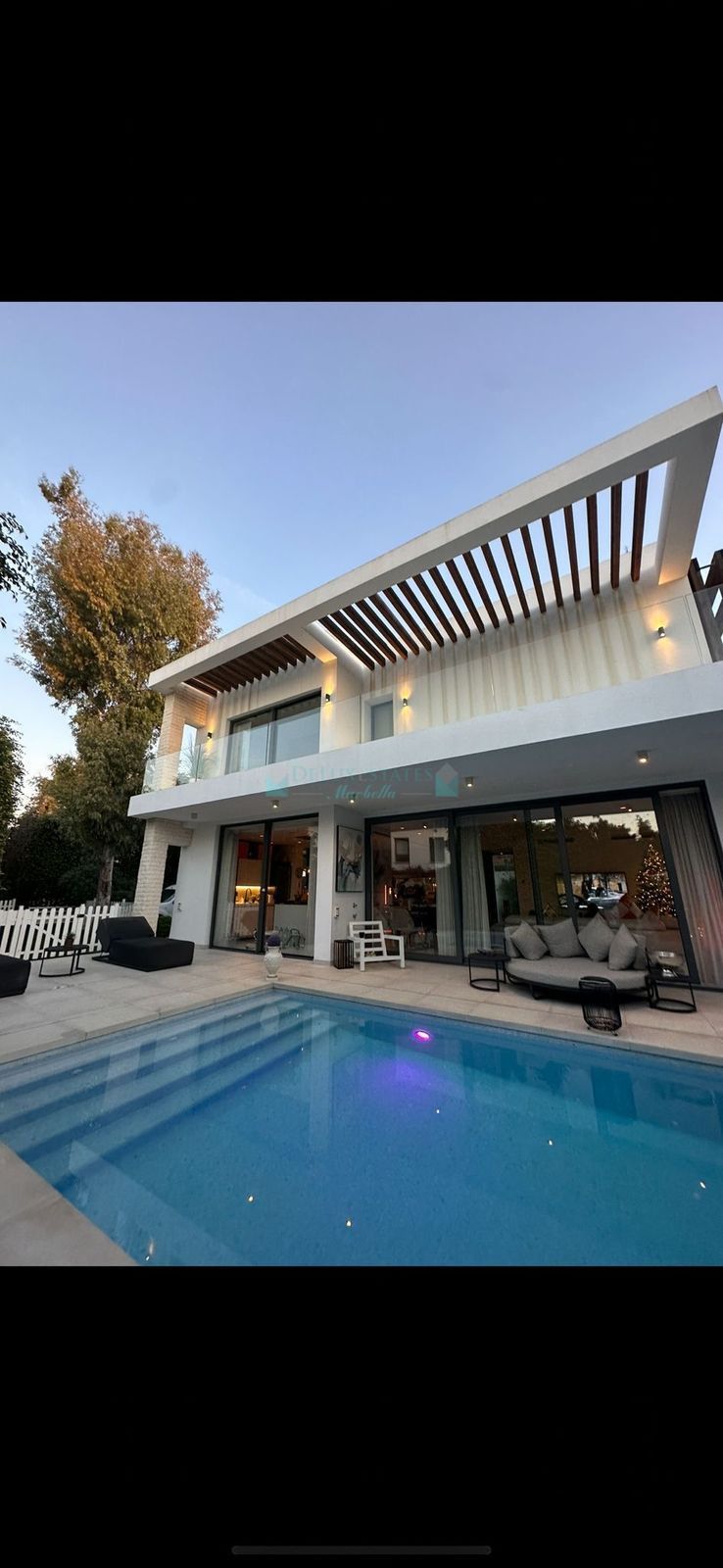 Villa en venta en Atalaya, Estepona