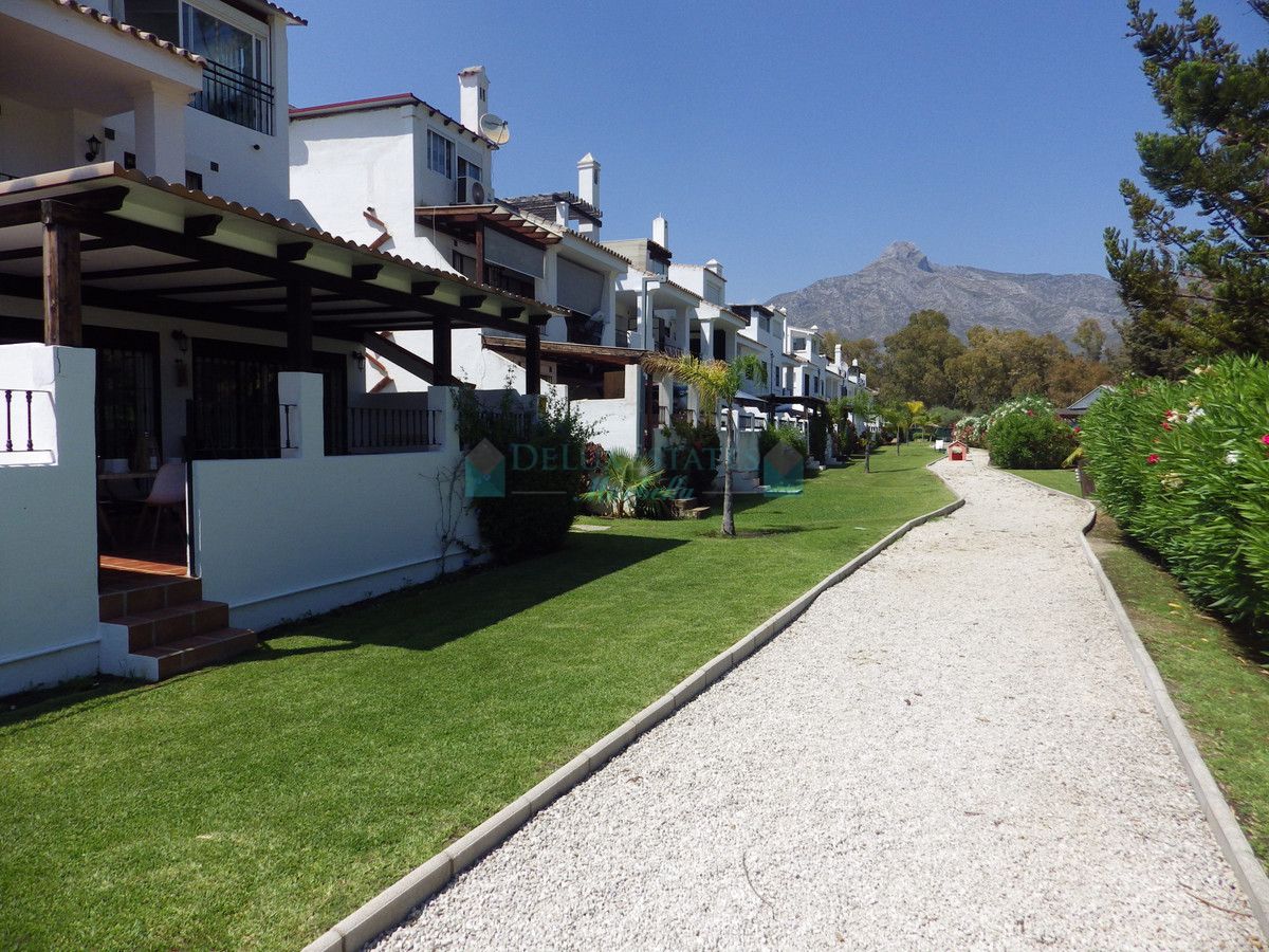 Town House for sale in Nueva Andalucia