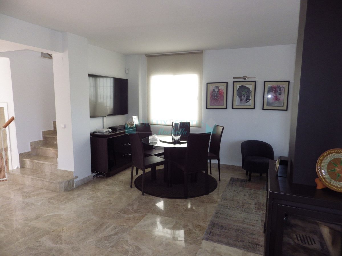 Town House for sale in Nueva Andalucia