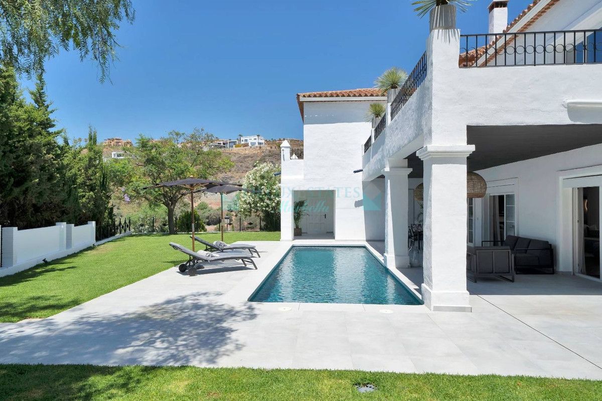 Villa for rent in Benahavis