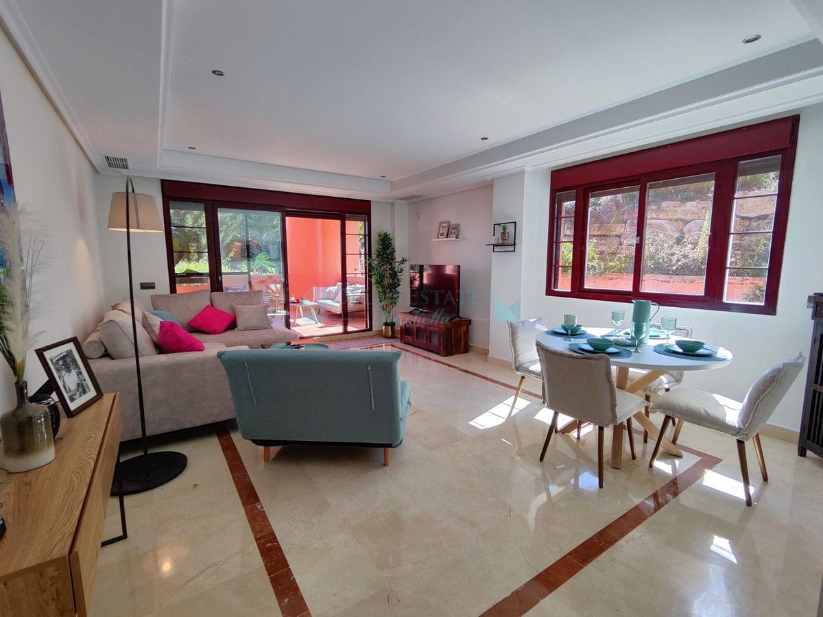 Apartamento Planta Baja en venta en La Mairena, Marbella Este