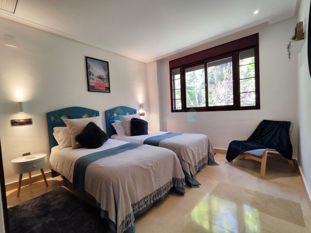 Apartamento Planta Baja en venta en La Mairena, Marbella Este