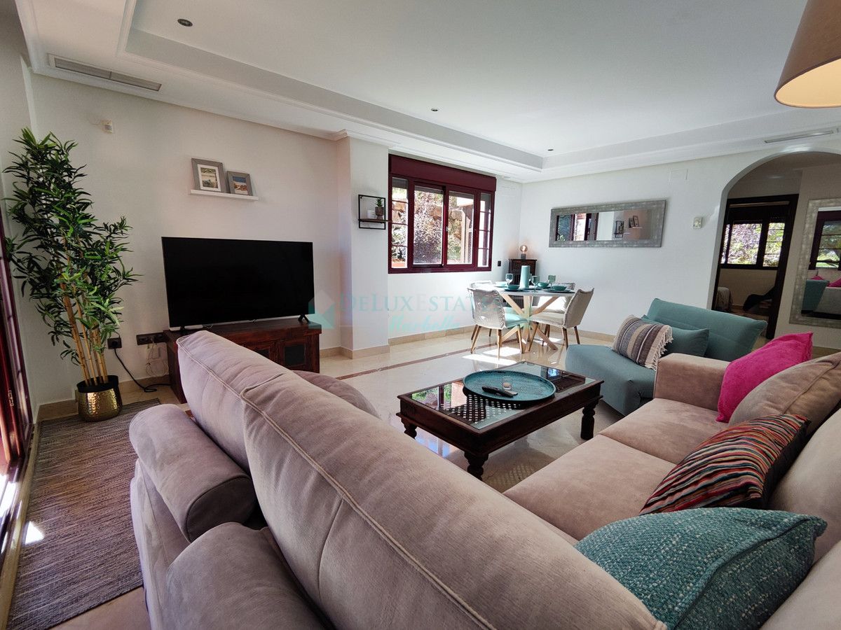 Apartamento Planta Baja en venta en La Mairena, Marbella Este