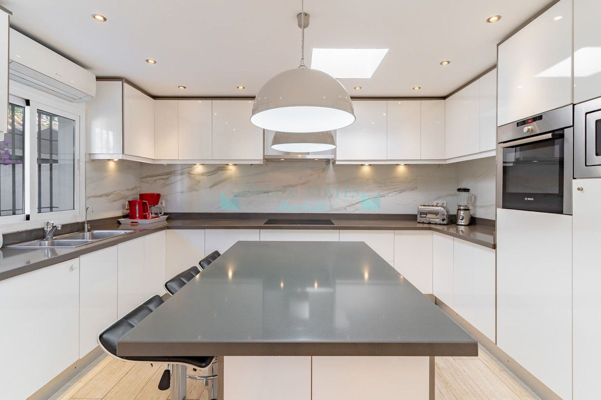 Villa en venta en Estepona