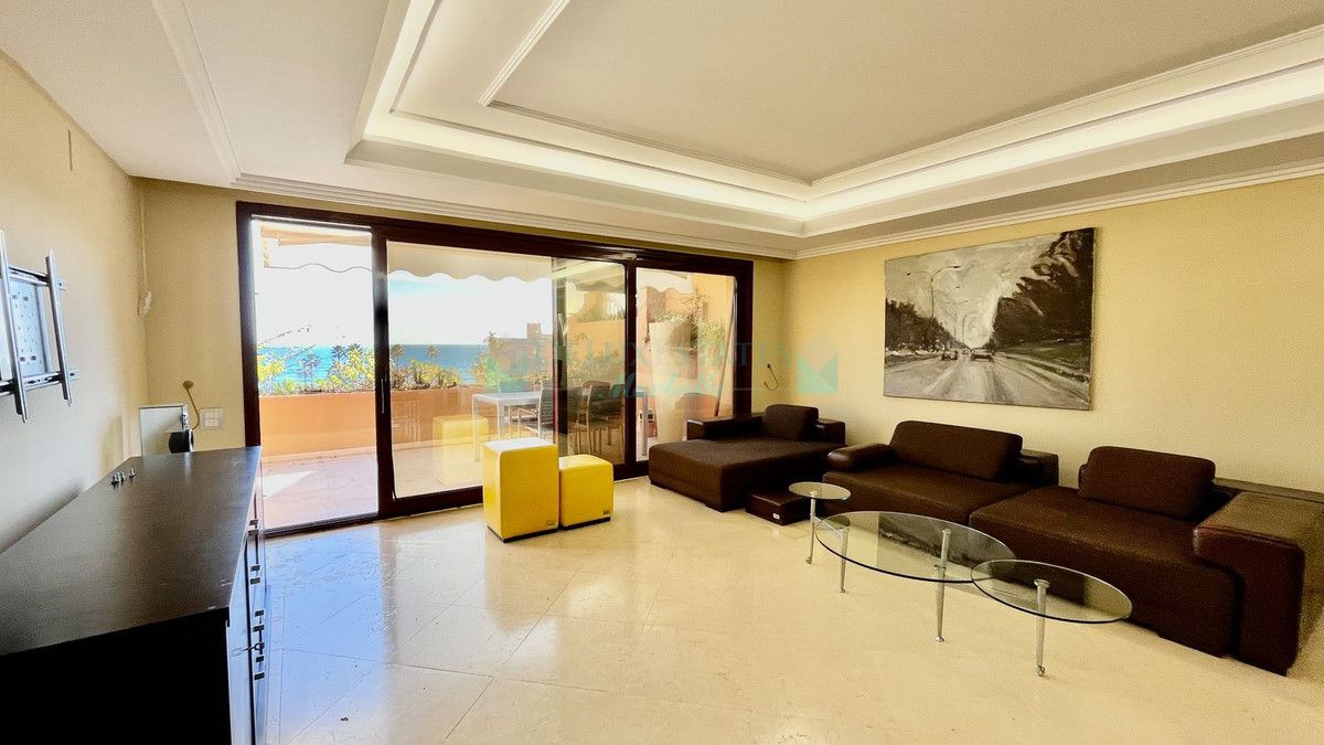 Apartamento en venta en New Golden Mile, Estepona
