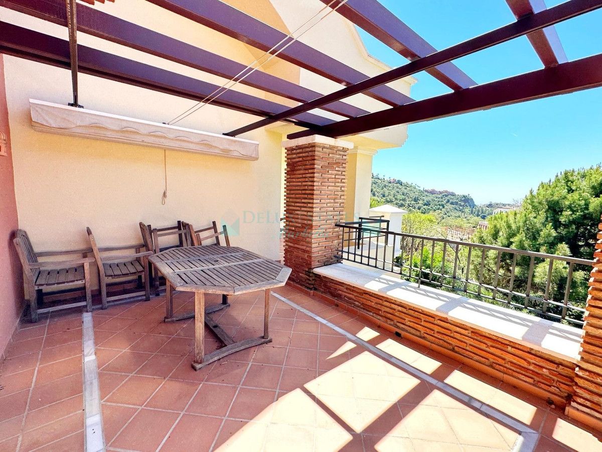 Apartment for sale in Los Arqueros, Benahavis