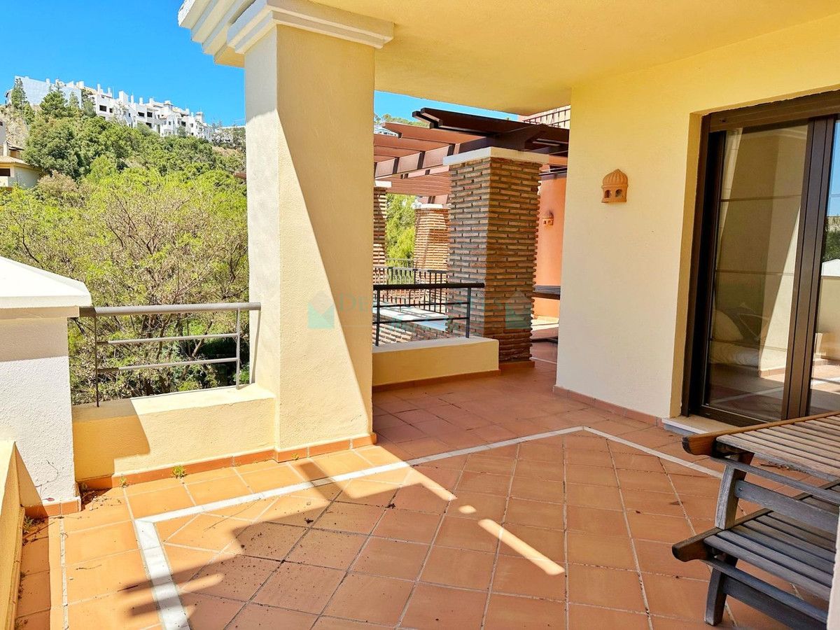 Apartment for sale in Los Arqueros, Benahavis