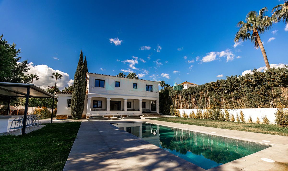 Villa for rent in Nueva Andalucia