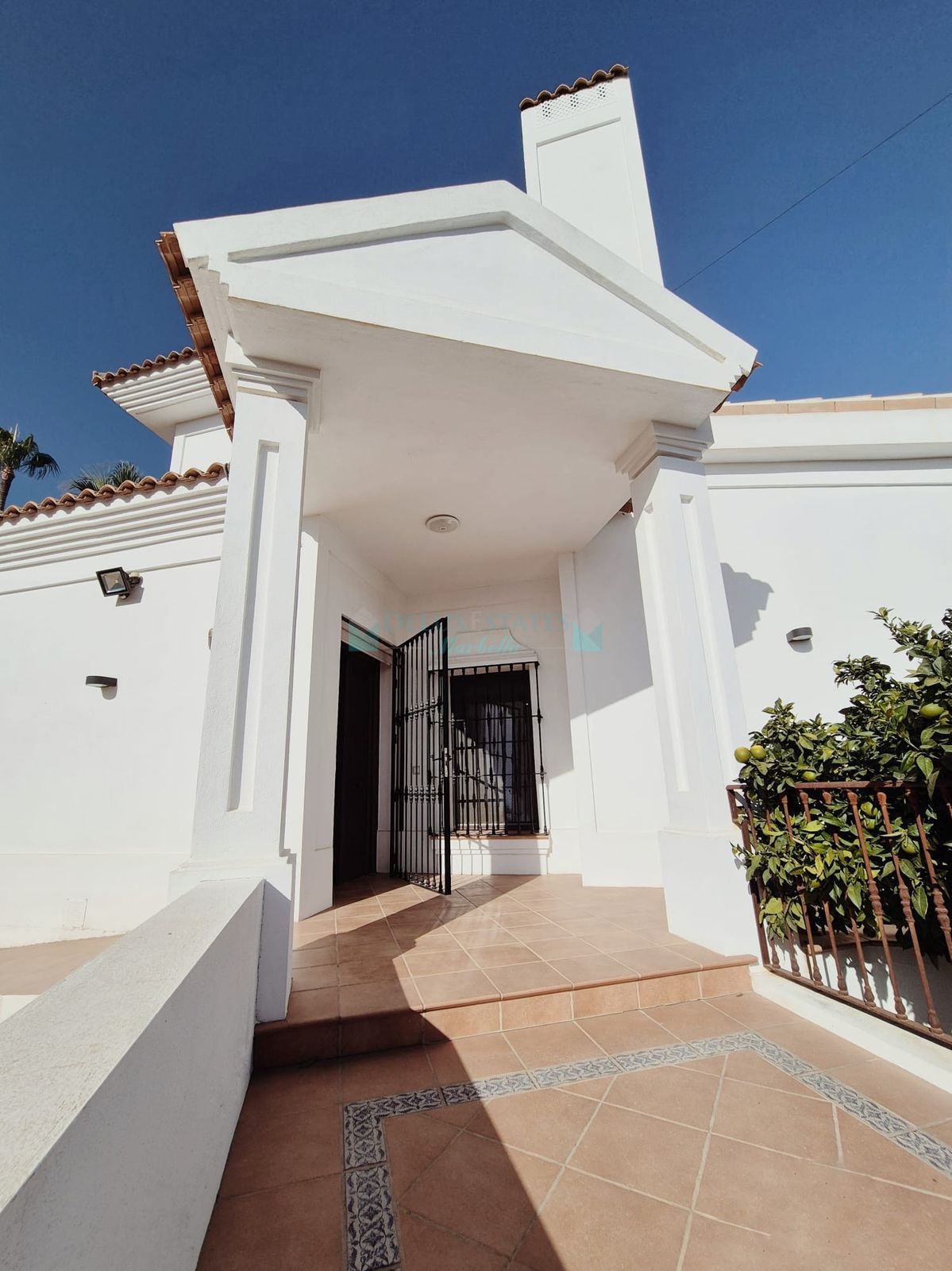 Villa for sale in San Pedro de Alcantara