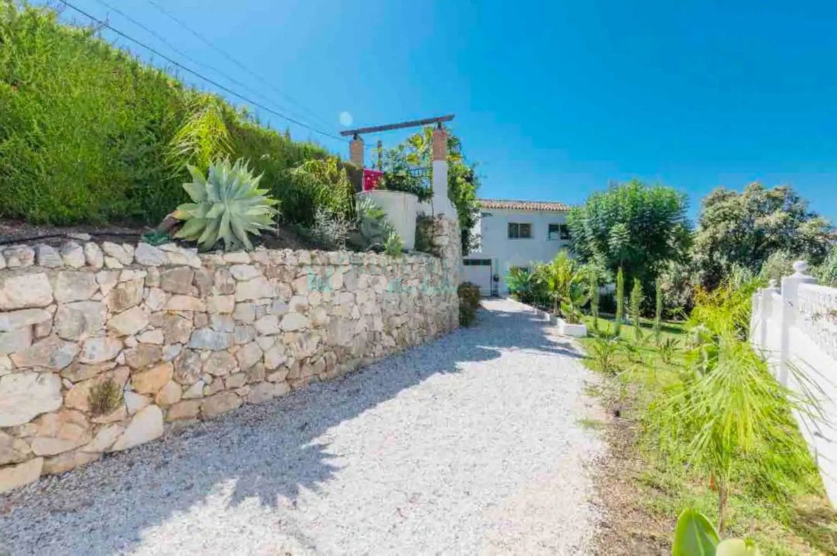 Villa en venta en El Rosario, Marbella Este