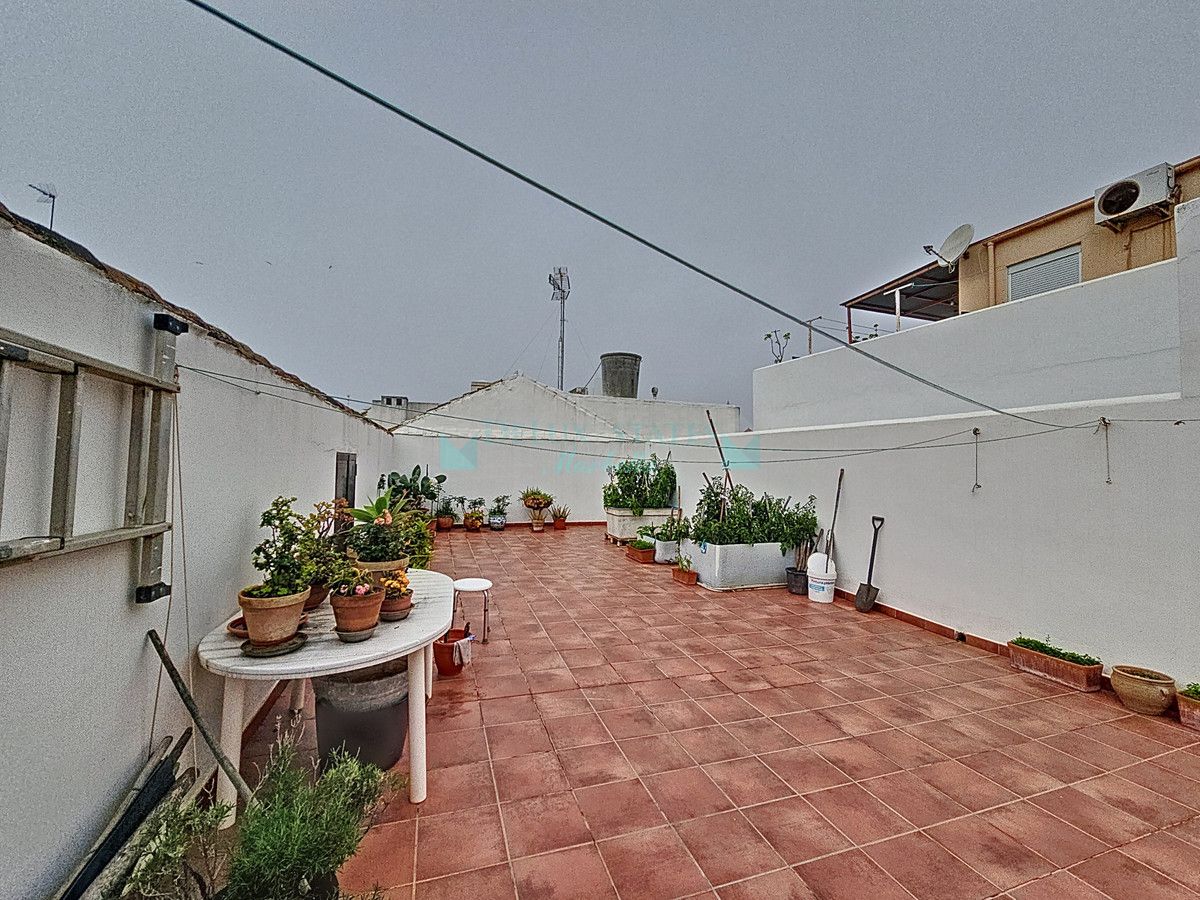 Town House for sale in Estepona