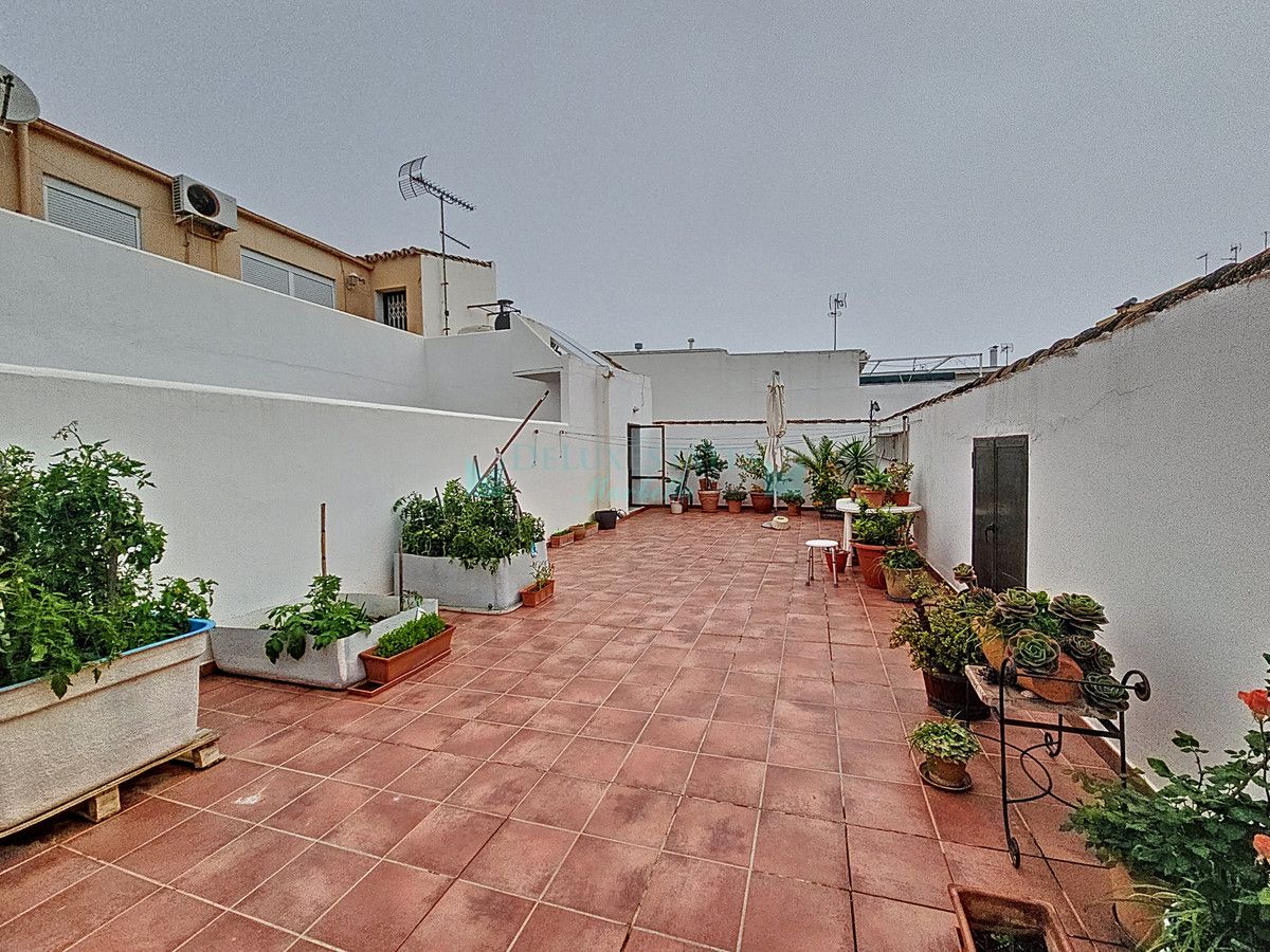 Town House for sale in Estepona