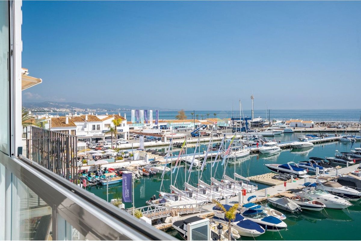 Penthouse for sale in Marbella - Puerto Banus