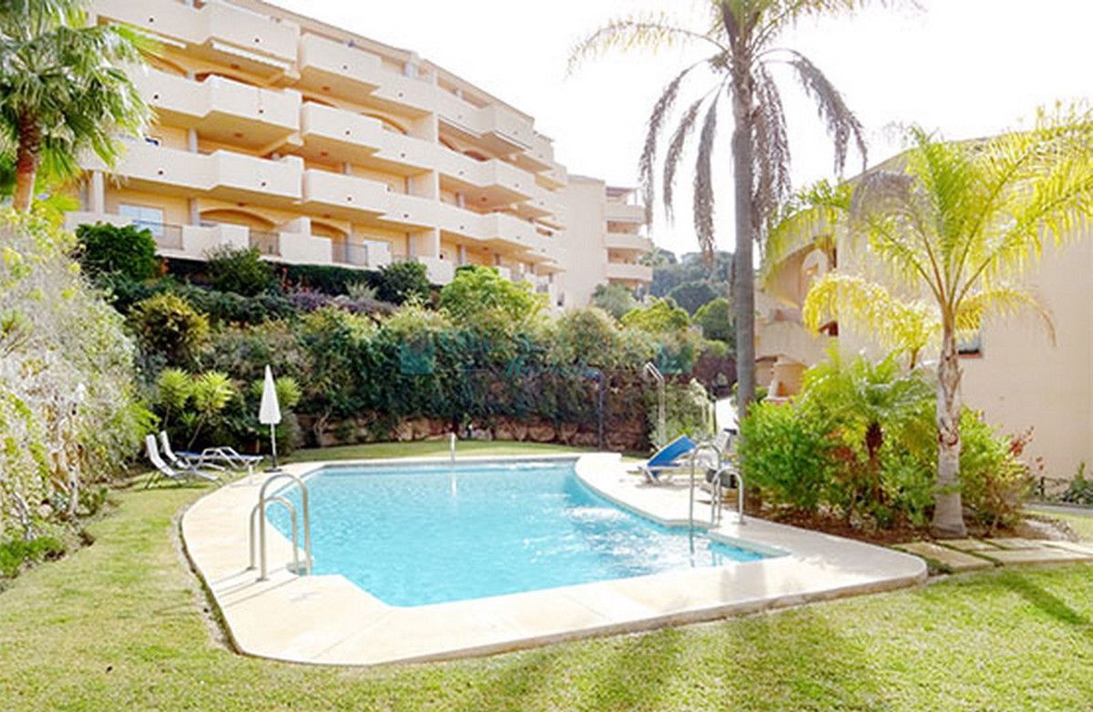 Ground Floor Apartment for sale in Elviria, Marbella East