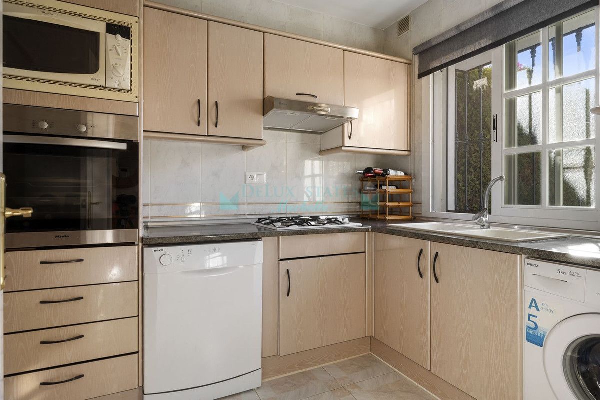 Adosado en venta en Bel Air, Estepona