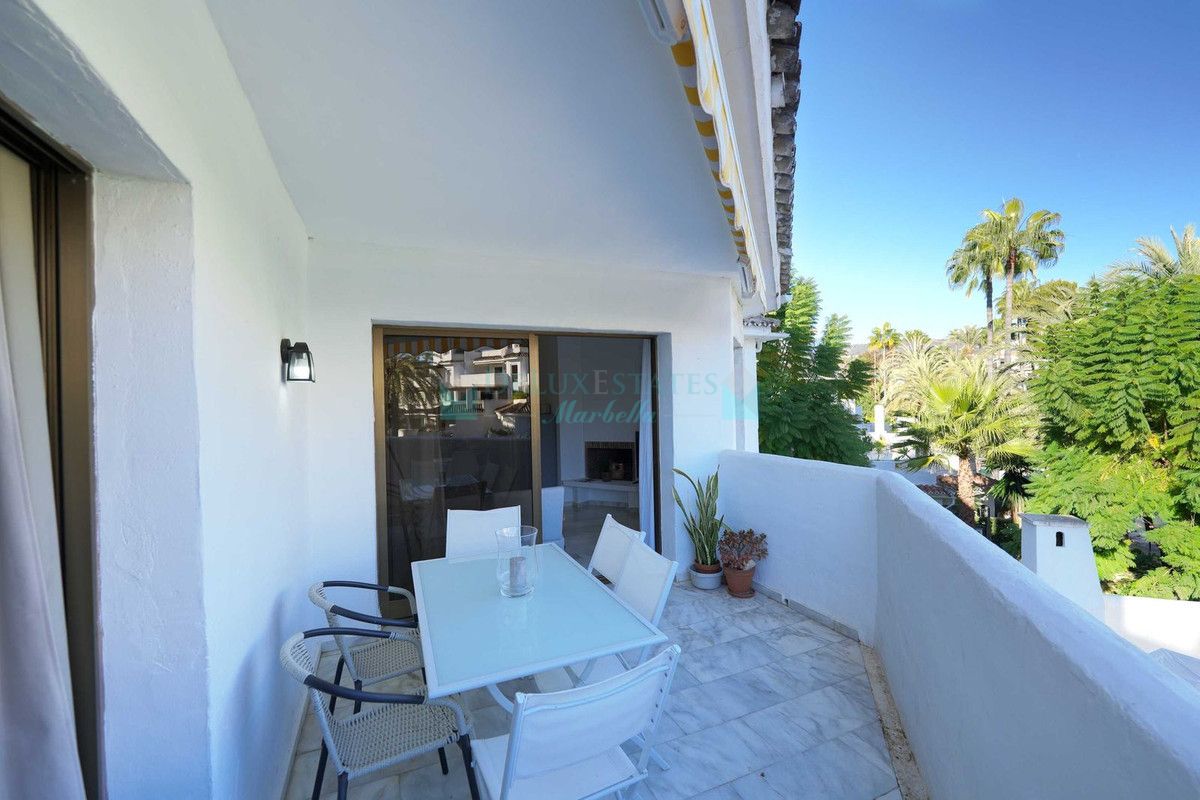 Apartamento en venta en Elviria, Marbella Este