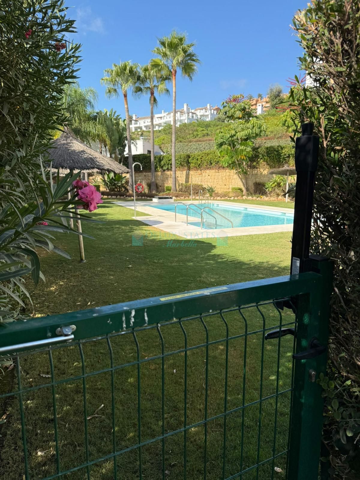 Apartamento Planta Baja en alquiler en La Mairena, Marbella Este