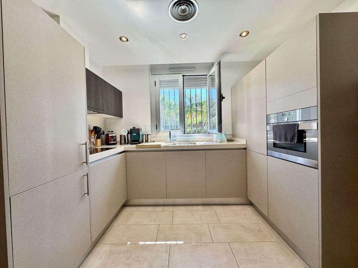 Ground Floor Apartment for rent in La Mairena, Marbella East