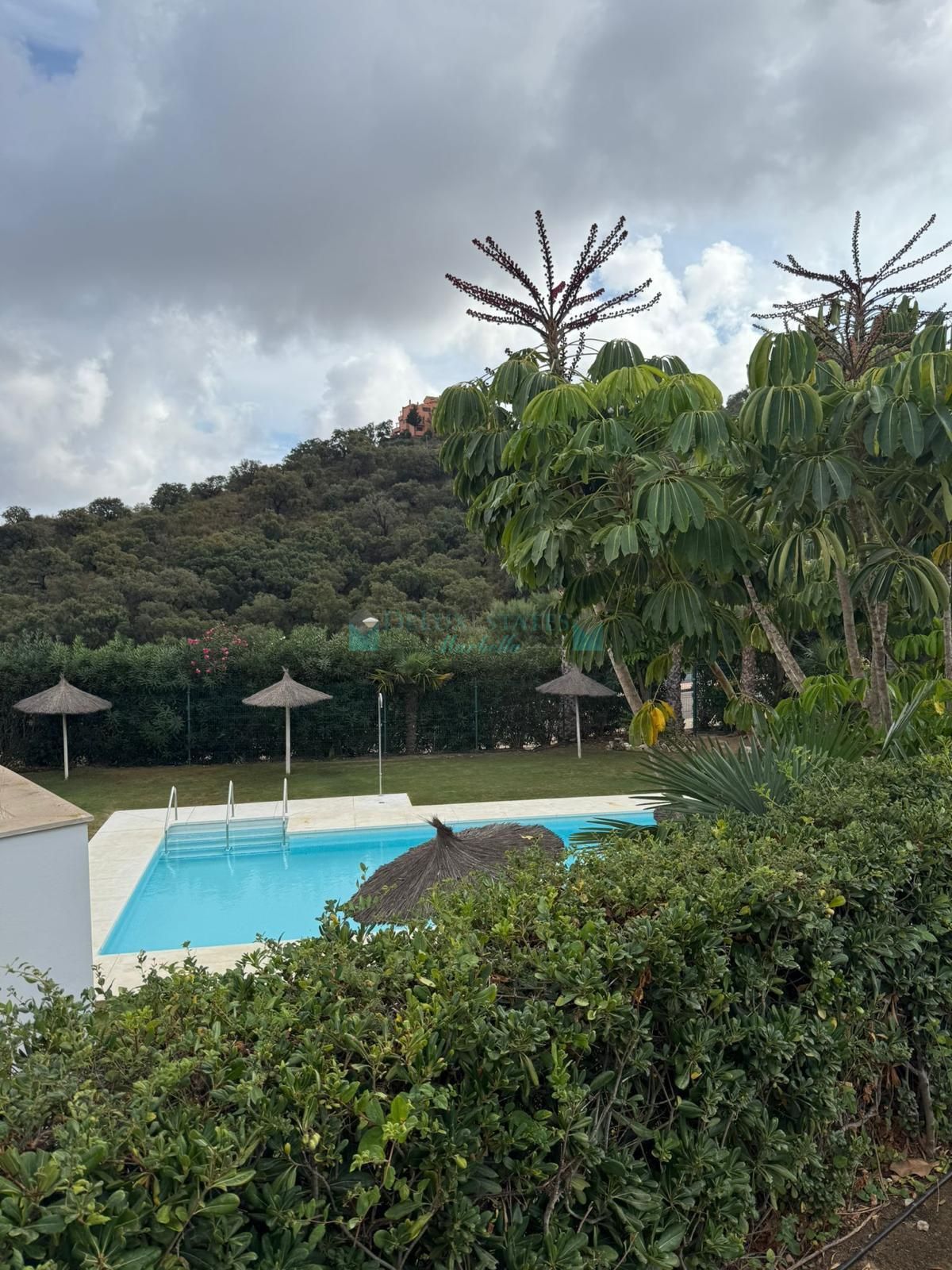 Apartamento Planta Baja en alquiler en La Mairena, Marbella Este