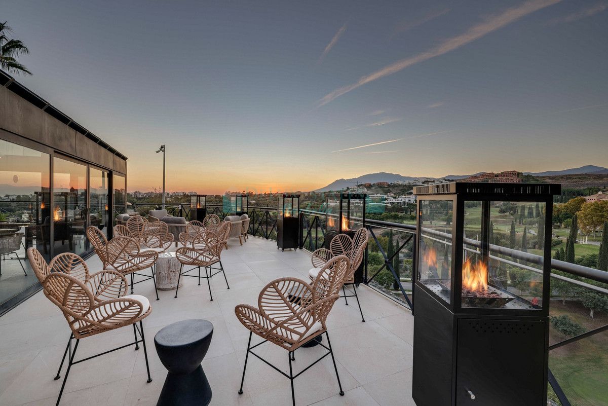 Villa for rent in Benahavis