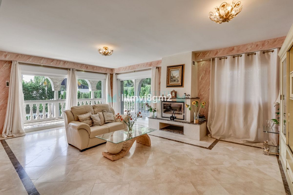 Villa for sale in Artola, Marbella East