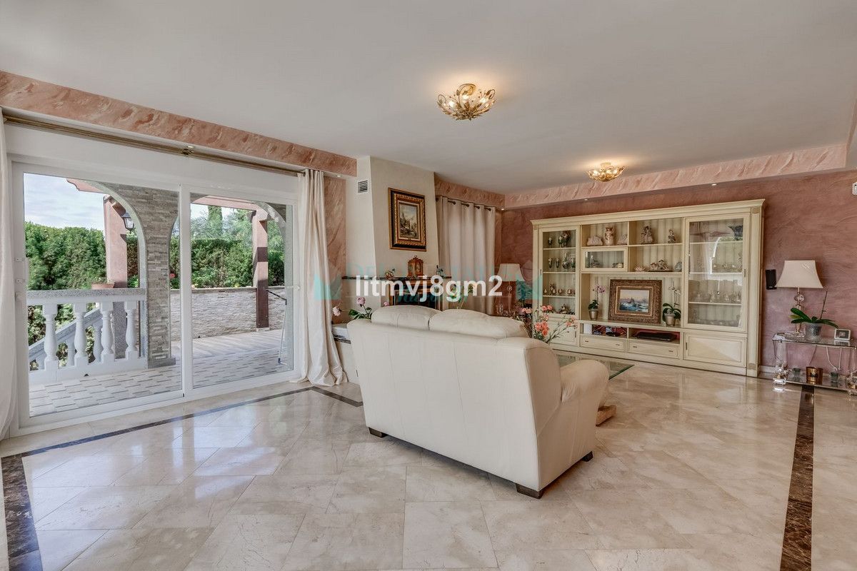 Villa for sale in Artola, Marbella East