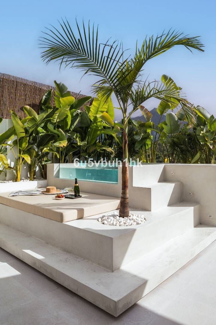 Town House for sale in Nueva Andalucia