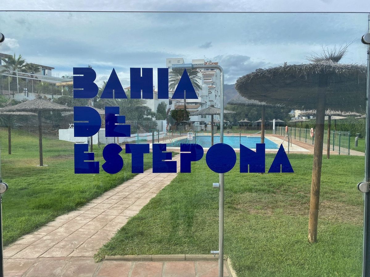 Apartamento en venta en Estepona