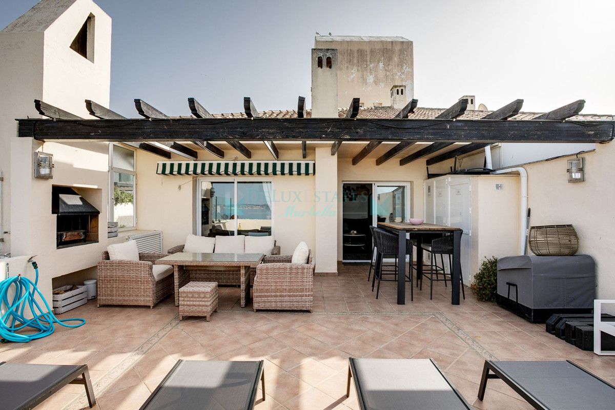 Penthouse for sale in Estepona