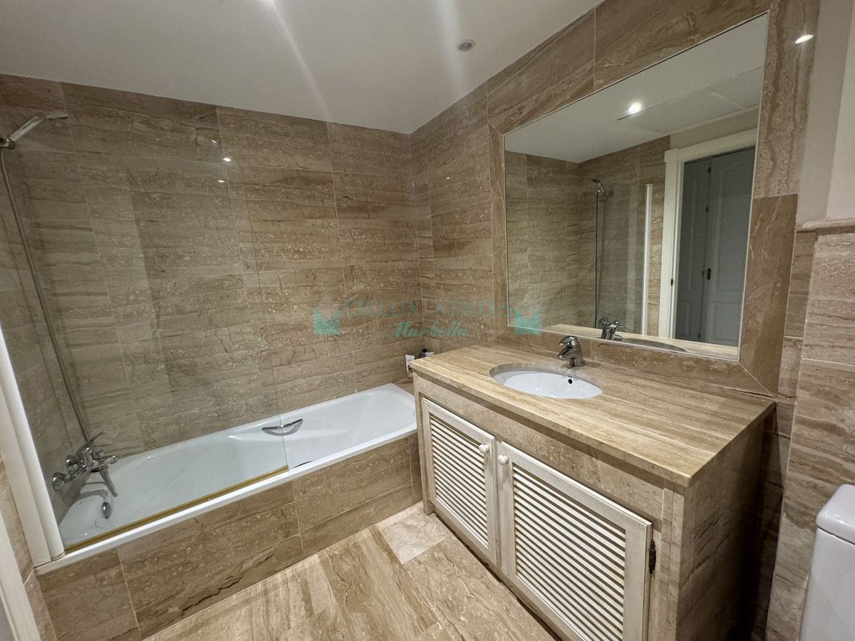 Apartment for sale in Guadalmina Baja, San Pedro de Alcantara