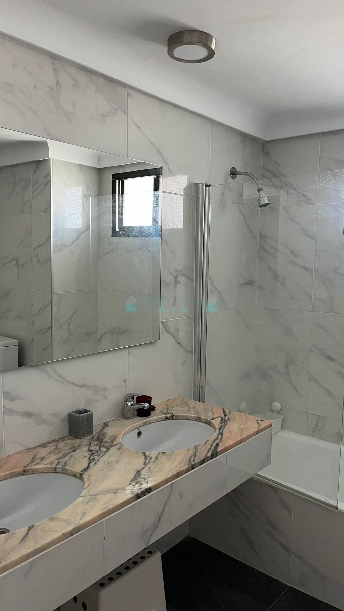 Apartamento en venta en Estepona