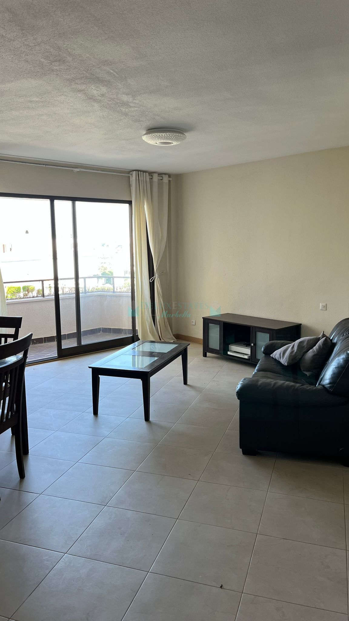 Apartamento en venta en Estepona