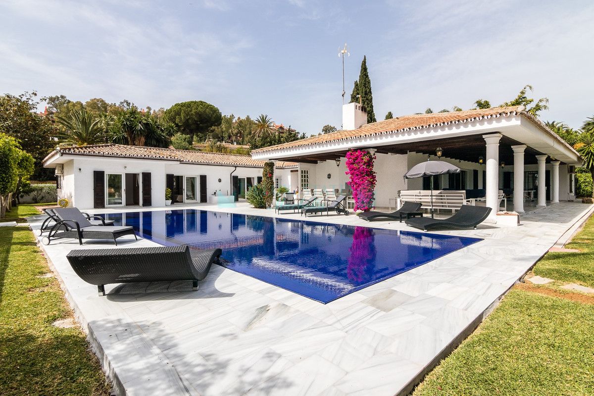 Villa for rent in Las Brisas, Nueva Andalucia