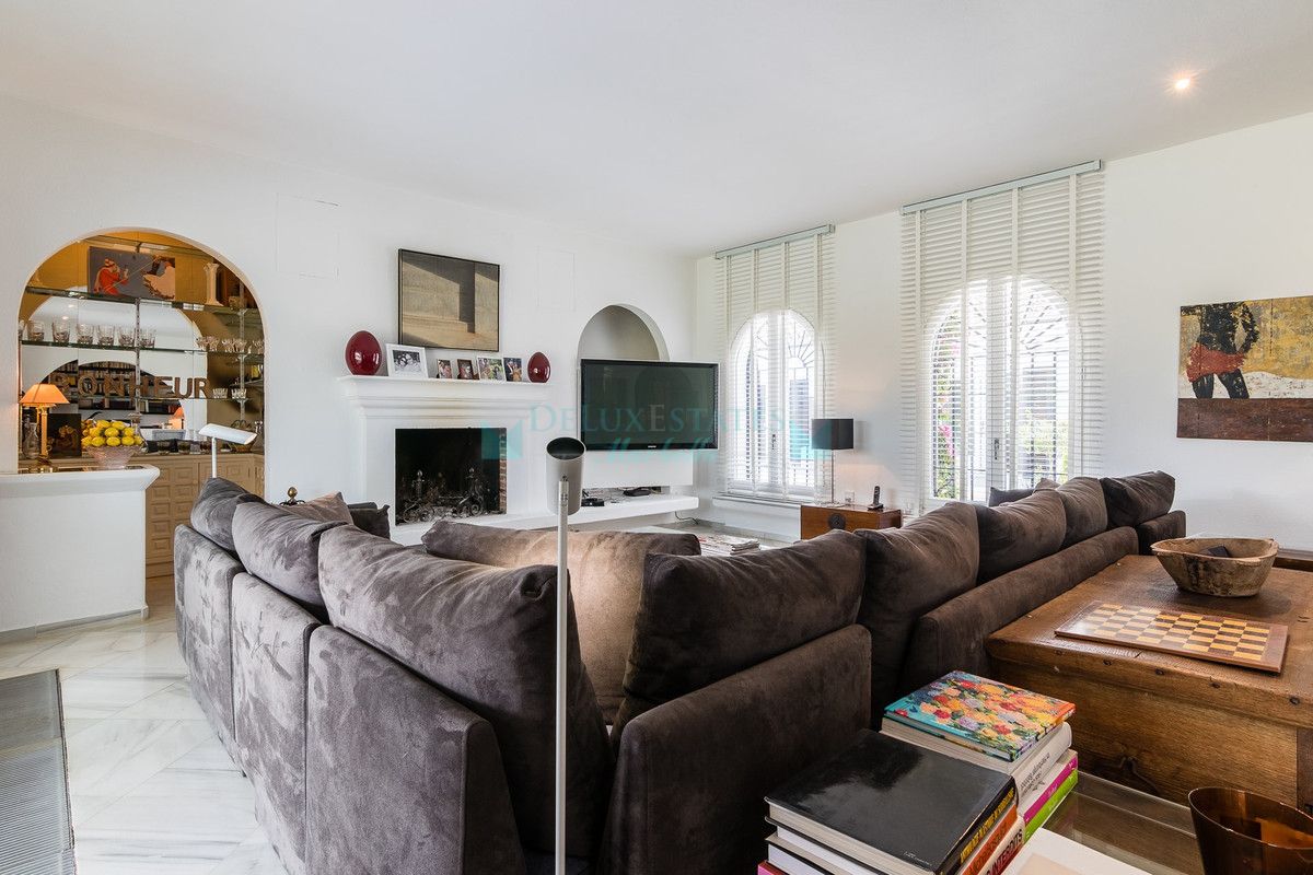 Villa for rent in Las Brisas, Nueva Andalucia