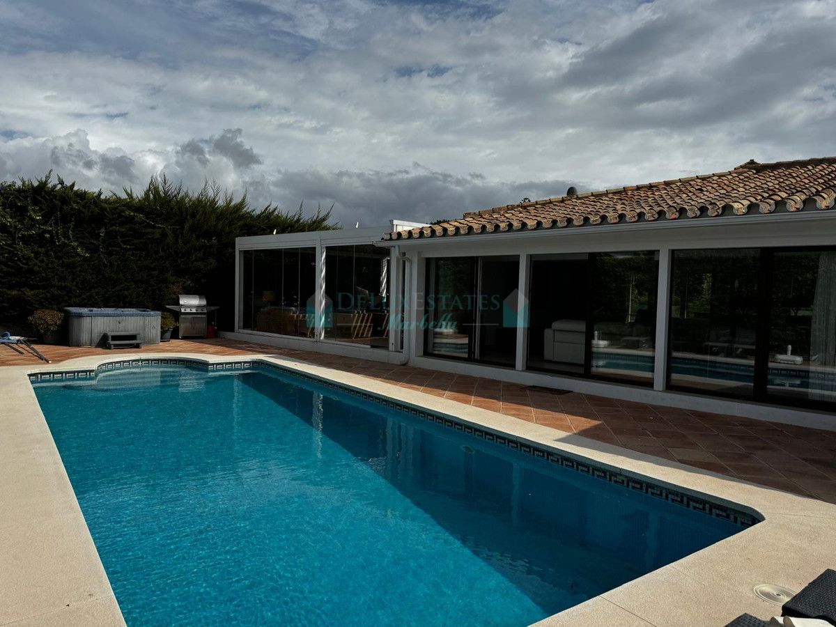 Villa for sale in San Pedro de Alcantara