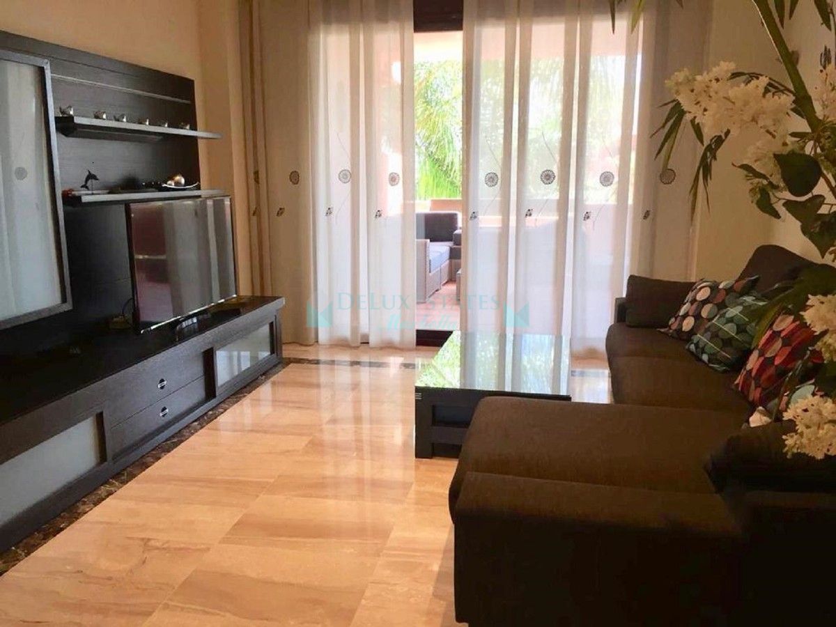 Apartamento en venta en Estepona