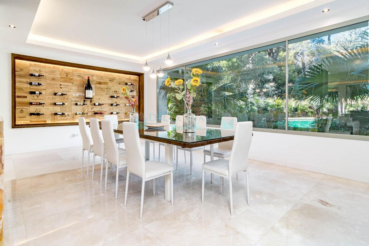 Villa for rent in Rio Real, Marbella East