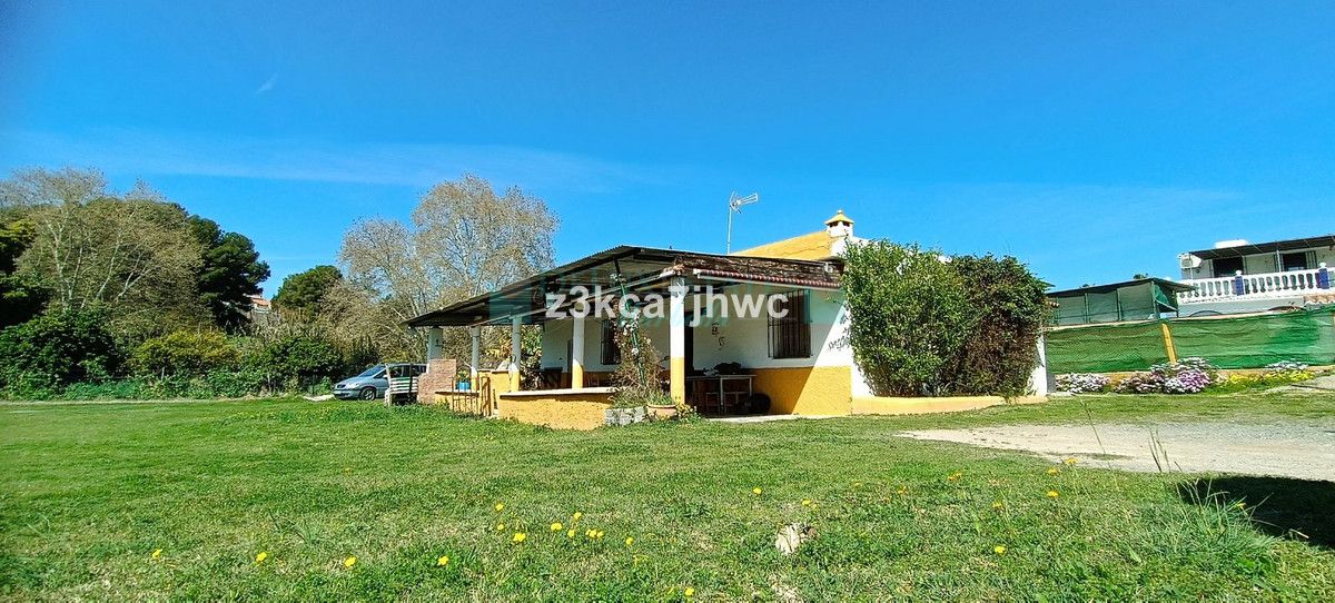 Finca en venta en Estepona