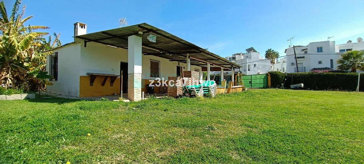 Finca en venta en Estepona