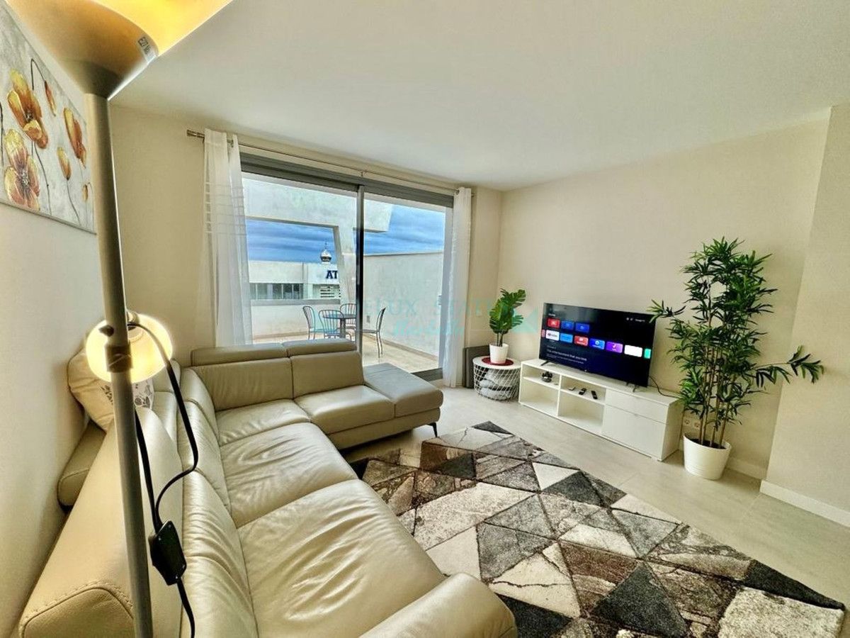 Penthouse for rent in Selwo, Estepona