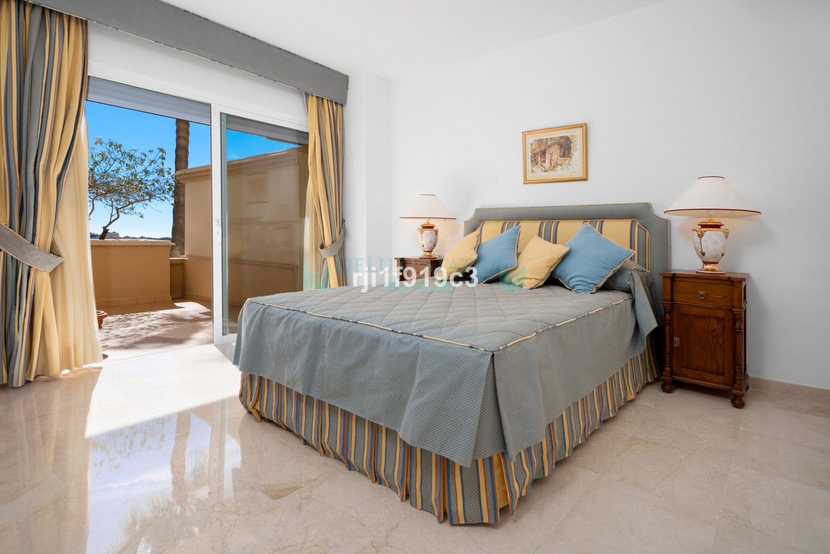 Ground Floor Apartment for sale in Elviria, Marbella East