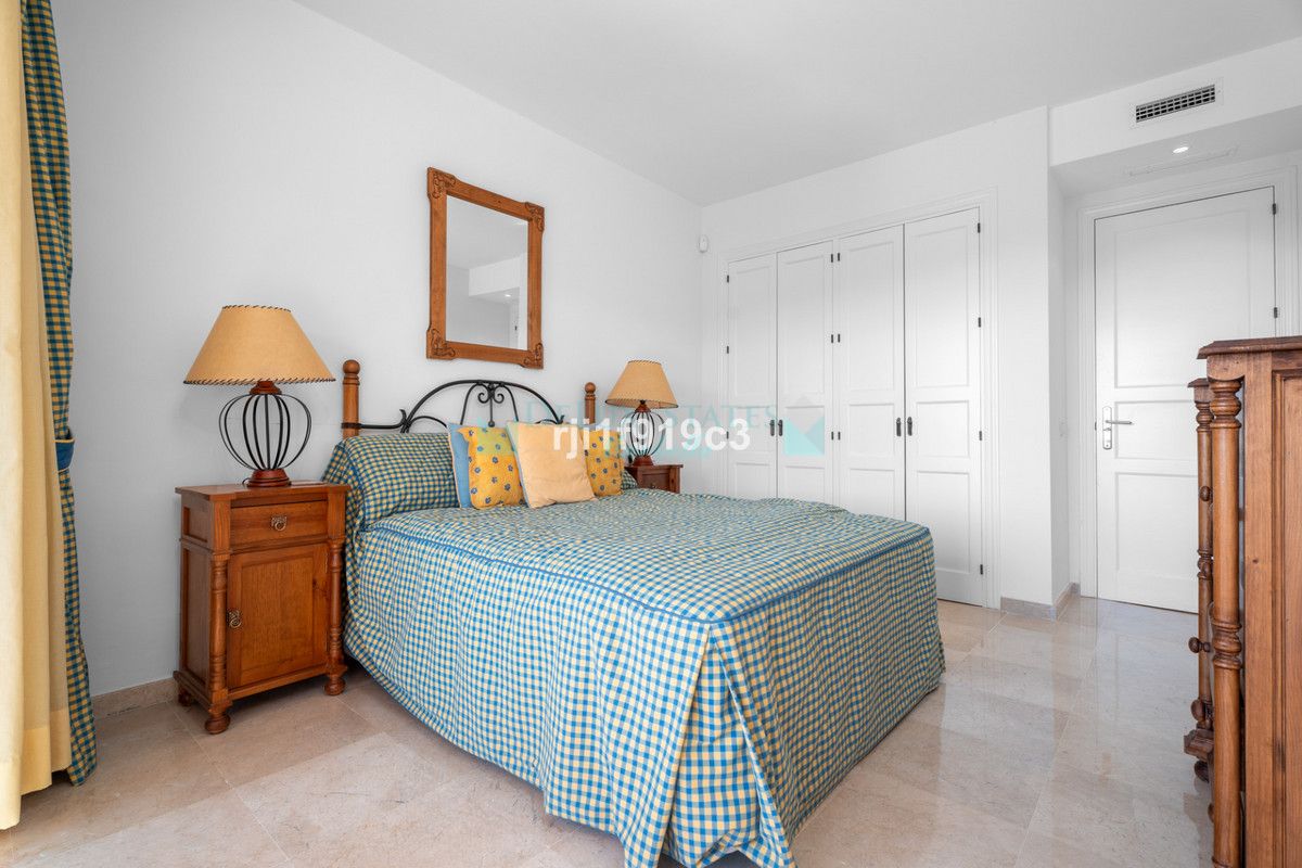 Ground Floor Apartment for sale in Elviria, Marbella East