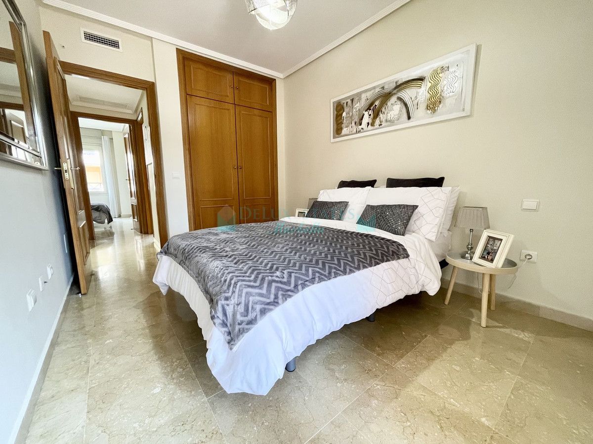 Apartamento en venta en Artola, Marbella Este