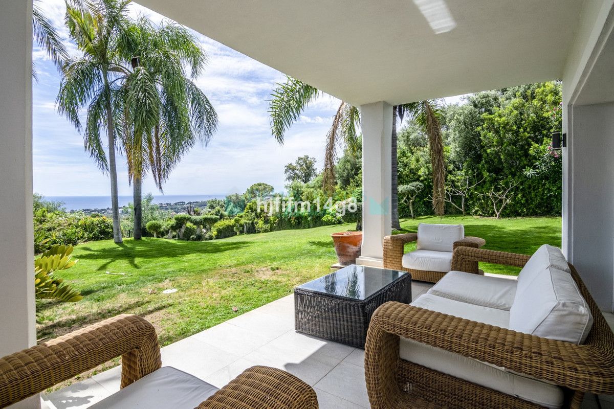 Villa en venta en El Rosario, Marbella Este