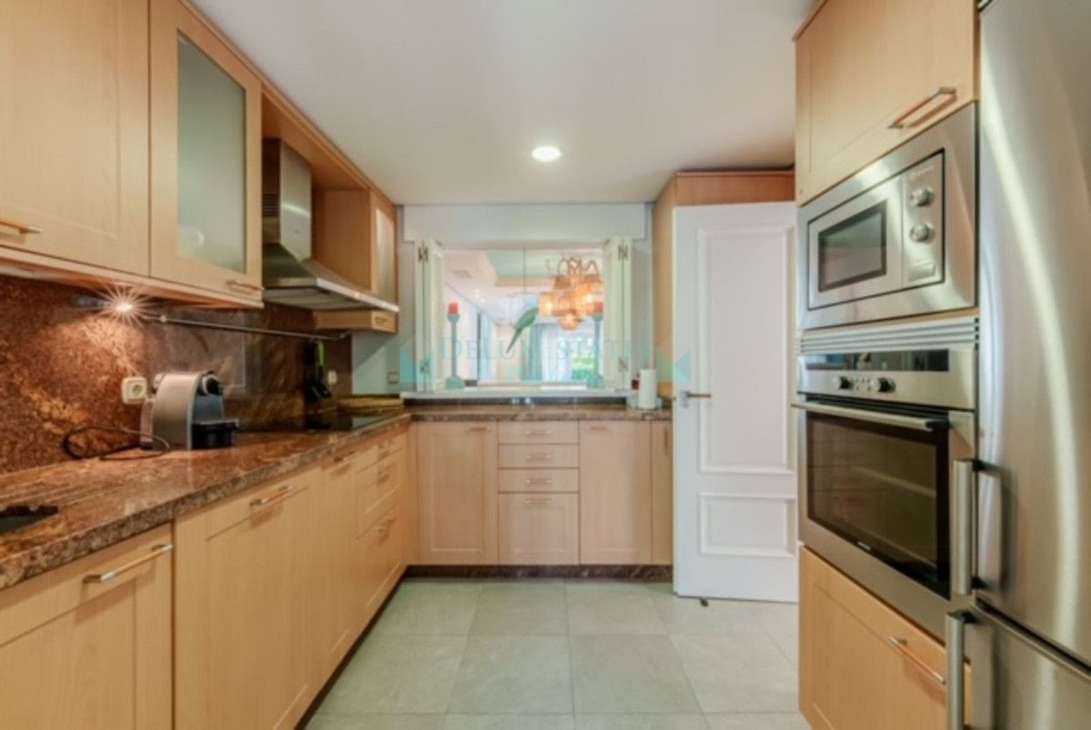 Adosado en venta en Estepona