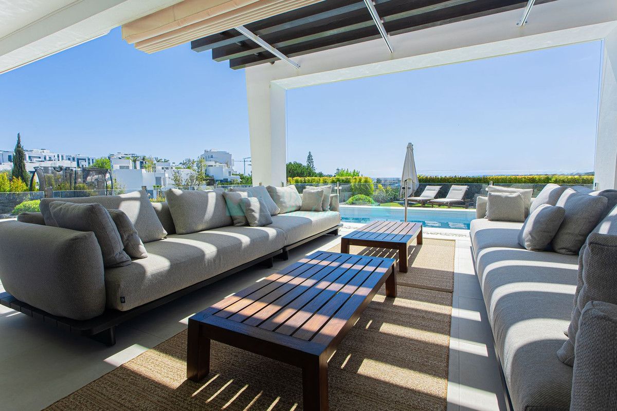 Villa for sale in Santa Clara, Marbella East