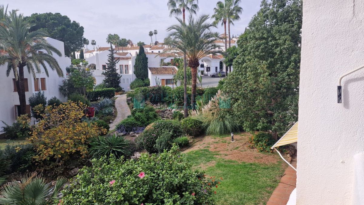 Apartment for rent in Nueva Andalucia